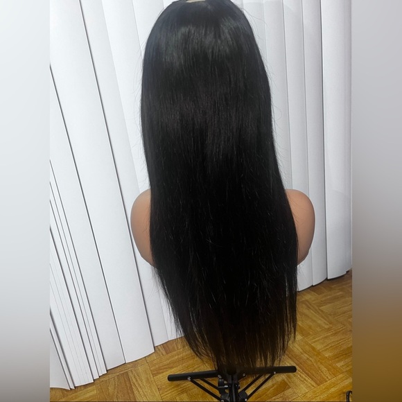 Brazilian Straight U Part Wig 20" front strap cut - Picture 4 of 8